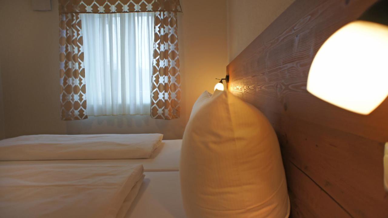 Hotel Heimfeld Restaurant Cafe Garching an Der Alz ภายนอก รูปภาพ