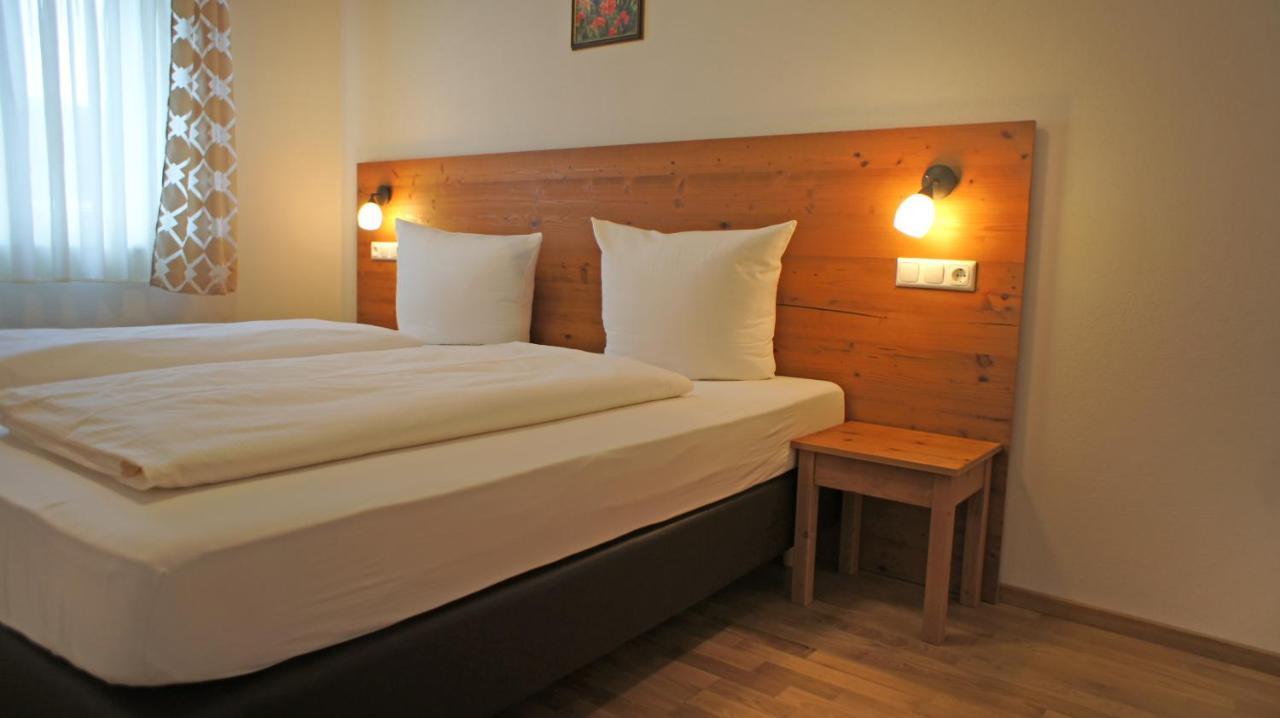 Hotel Heimfeld Restaurant Cafe Garching an Der Alz ภายนอก รูปภาพ