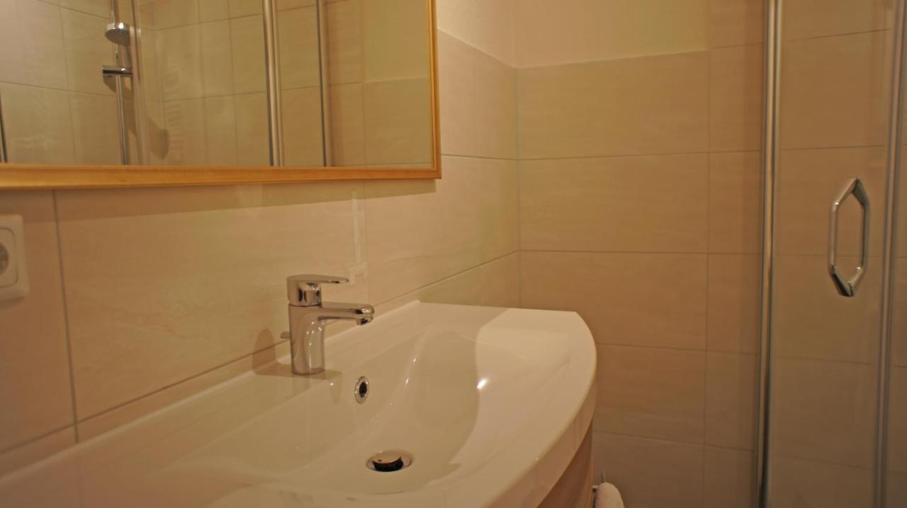 Hotel Heimfeld Restaurant Cafe Garching an Der Alz ภายนอก รูปภาพ
