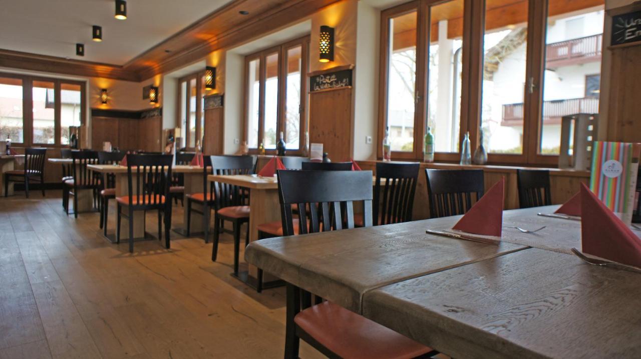 Hotel Heimfeld Restaurant Cafe Garching an Der Alz ภายนอก รูปภาพ